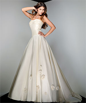 http://www.getbestwedding.com/wp-content/uploads/2009/06/bridal-dresses.jpg